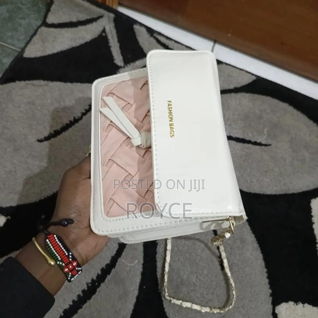 Elegant Solid Color Sling Bag - thumbnail 7