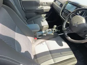 Mitsubishi Outlander 2019 White