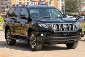 Toyota Land Cruiser Prado 2022 Black