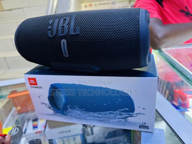 JBL Charge 5 Bluetooth Speaker - thumbnail 6