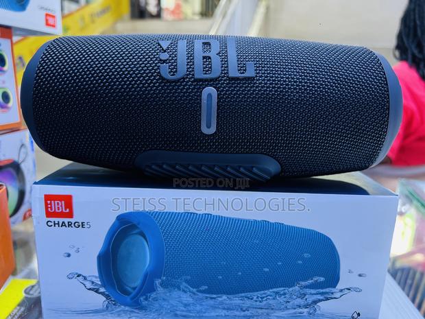JBL Charge 5 Bluetooth Speaker - thumbnail 4