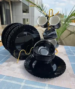 18pcs Ceramic Dinner Set
6 Dinner Plates6 Black Bowls
6 Cups.