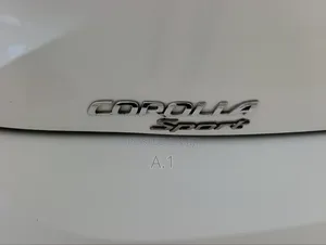 Toyota Corolla XSE (1.8L 4cyl 2A) 2019 White