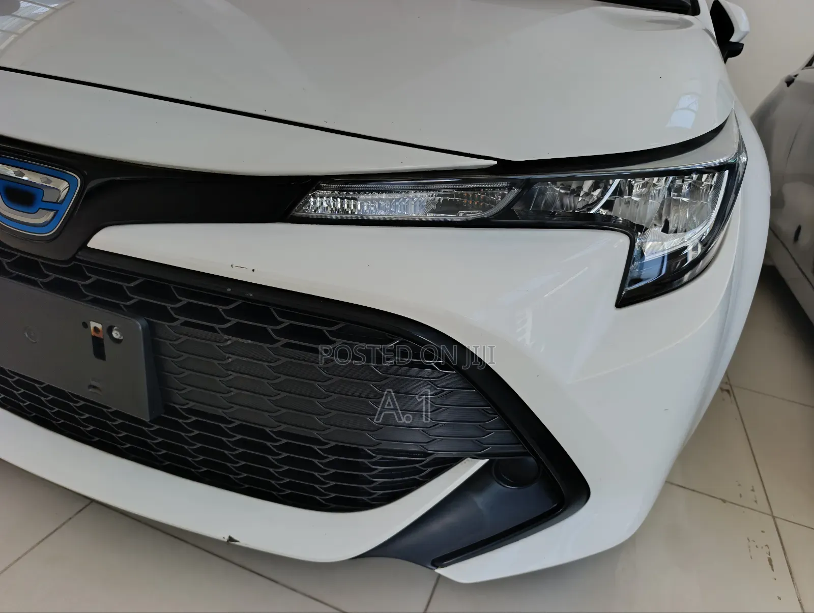 Toyota Corolla XSE (1.8L 4cyl 2A) 2019 White