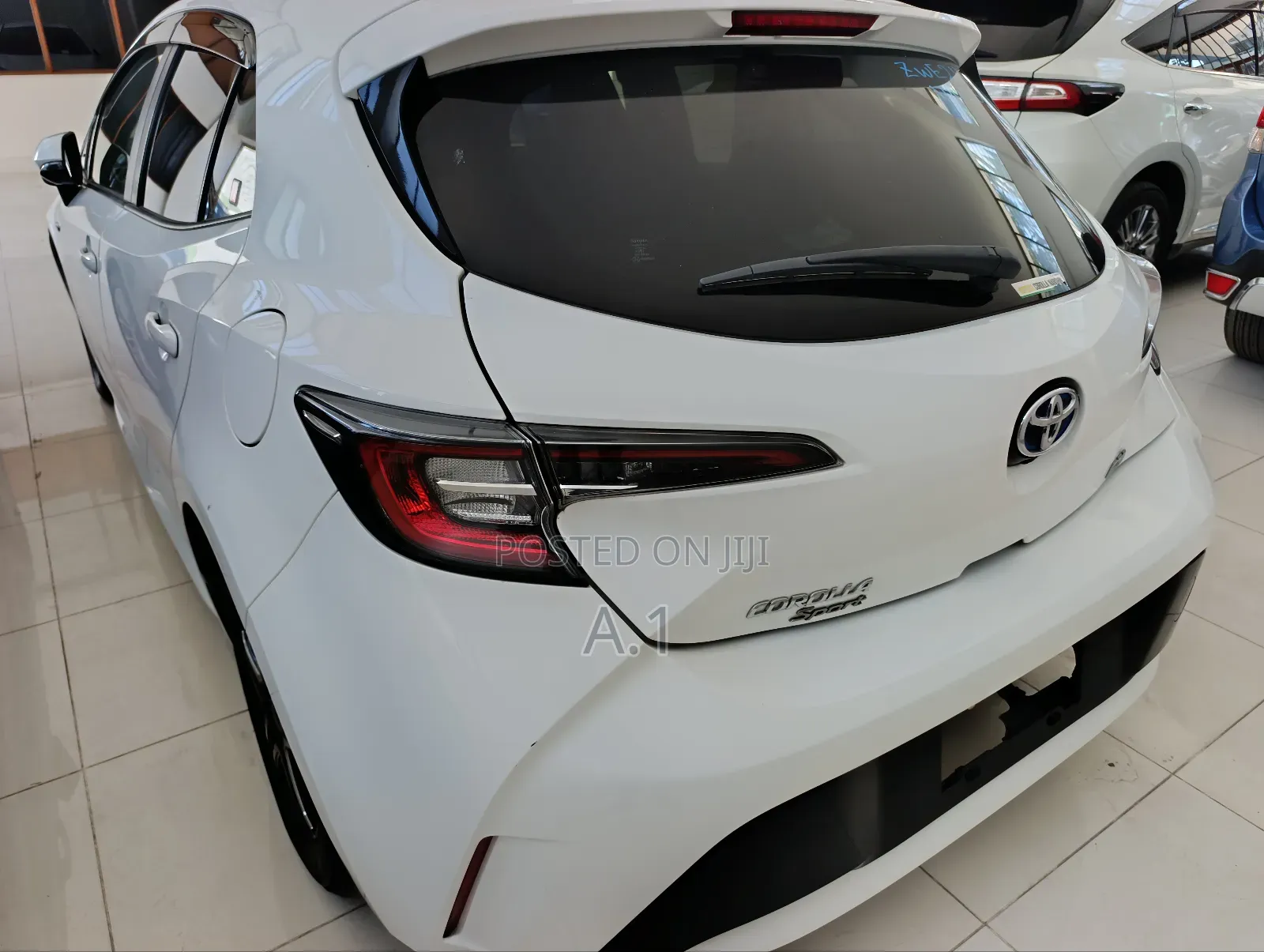 Toyota Corolla XSE (1.8L 4cyl 2A) 2019 White