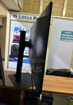 Model :F32tu874vn Samsung 32inch Monitor 4k