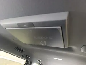 Toyota Esquire 2.0 FWD (7 seater) 2019 White