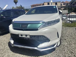 Toyota Harrier 2.0 2018 Pearl