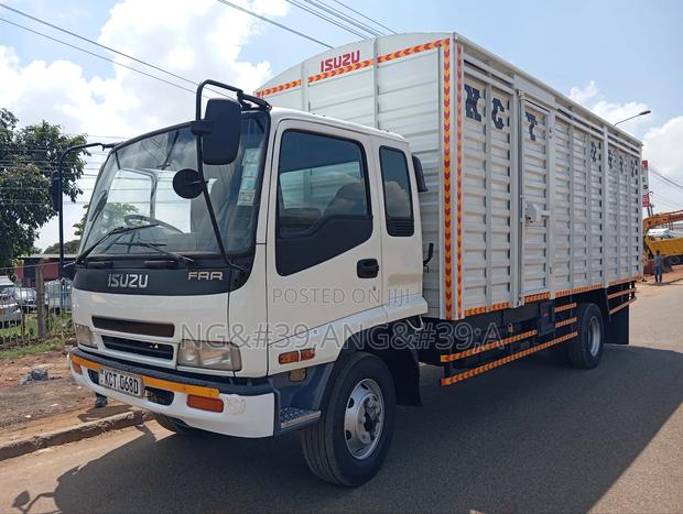 Isuzu FRR Lorry 2018 White - thumbnail 3