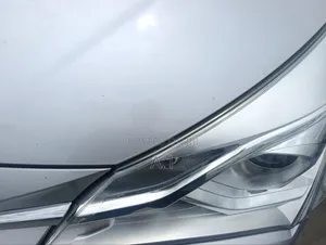 Toyota Vitz 1.5 FWD Hybrid 5dr 2019 Silver