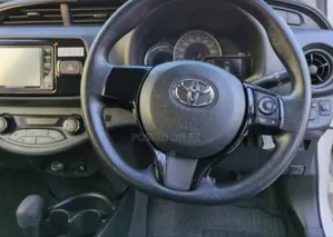 Toyota Vitz 1.5 FWD Hybrid 5dr 2019 Silver