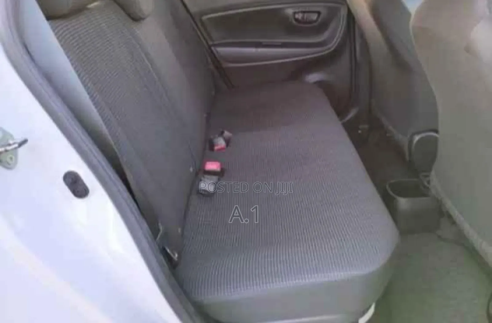 Toyota Vitz 1.5 FWD Hybrid 5dr 2019 Silver