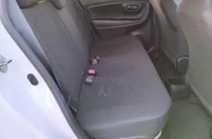 Toyota Vitz 1.5 FWD Hybrid 5dr 2019 Silver