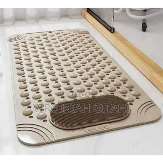 *Anti-Slip Bathroom Mat* ;*50cm X80cm
