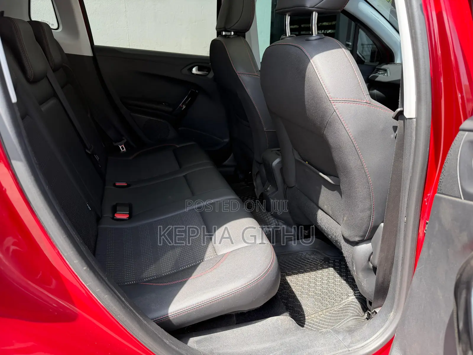 Peugeot 2008 1.2 PureTech (130 Hp) 2018 Red