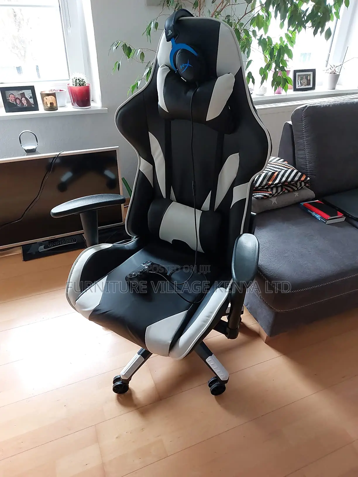 Gaming Chairs: Modern Ergonomic Gaming Seat (Black, Red & Blue)