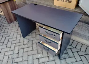Computer Work Desk With Storage