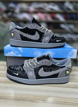Air Jordan 1 Low 'Phantom Dust Metallic Dark Gray
 