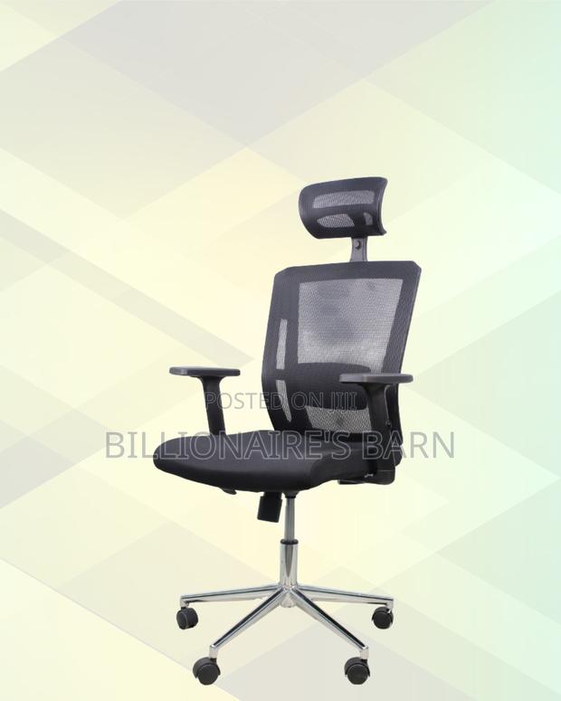 Adjustable Headrest Work Chair | Stable Base, Cool Mesh Backrest - thumbnail 2