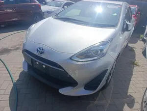 Toyota Aqua 2019 Silver