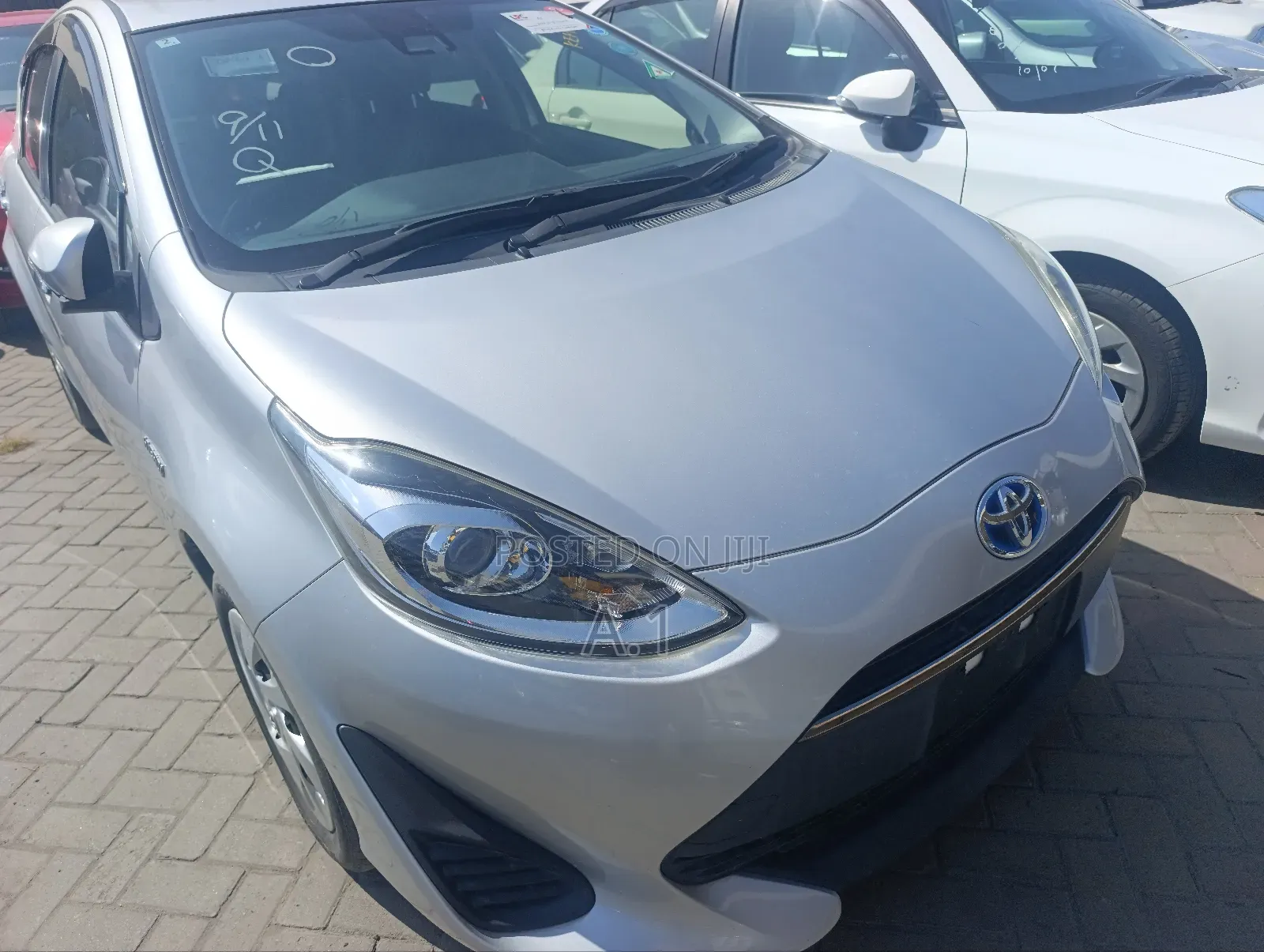 Toyota Aqua 2019 Silver