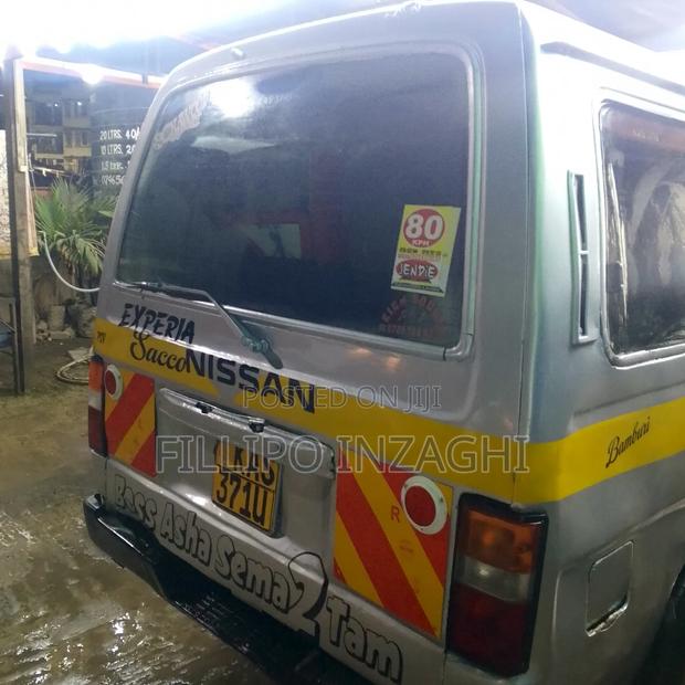 Nissan Caravan (Urvan) 2000 Silver - thumbnail 4