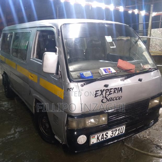 Nissan Caravan (Urvan) 2000 Silver - thumbnail 9