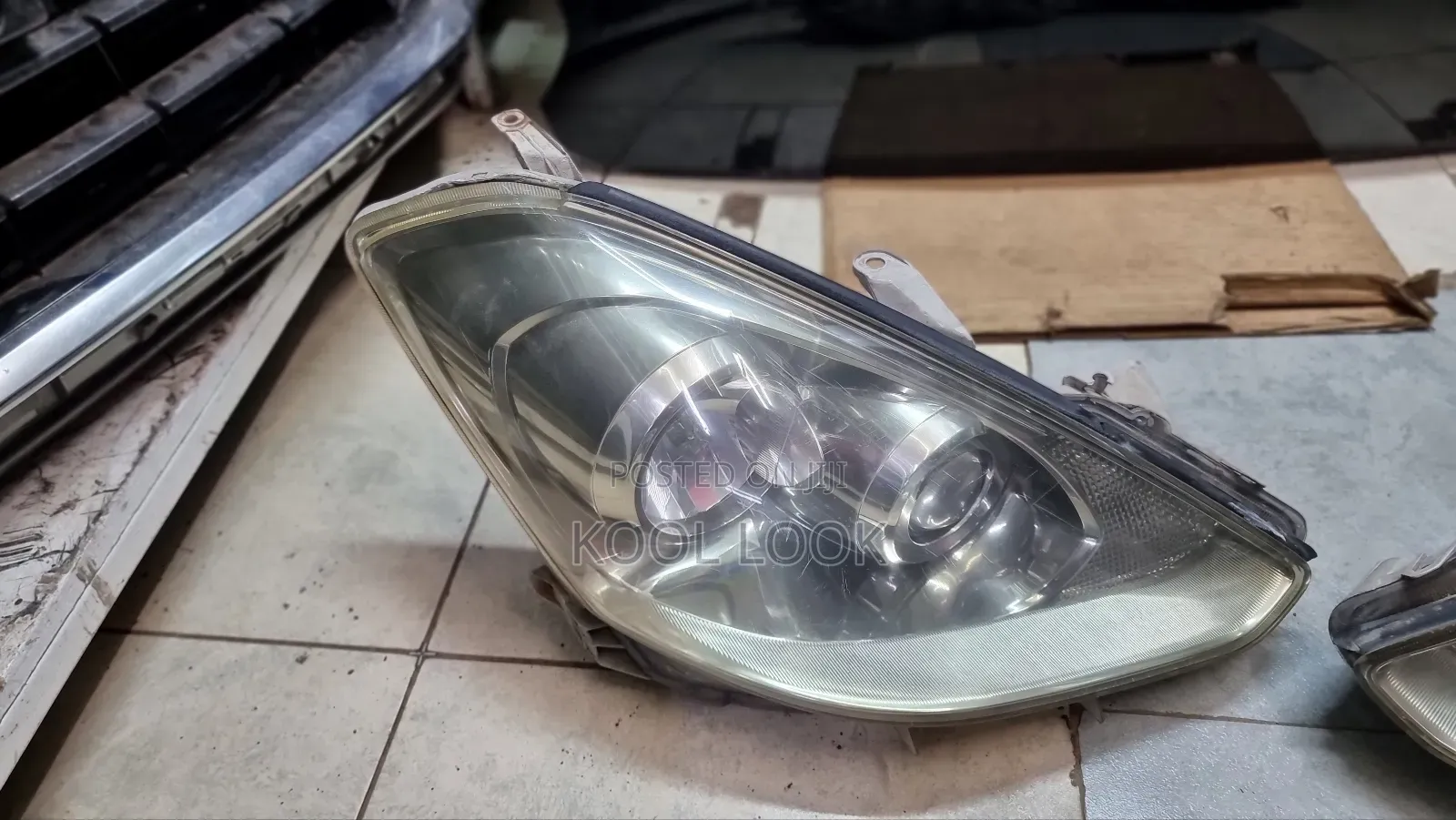 Toyota Caldina Chopper Headlights