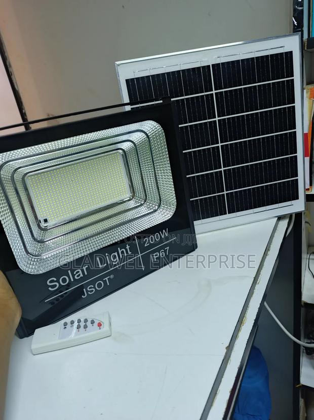 Best Quality 200watts Solar Flood Light - main view