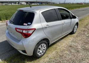 Toyota Vitz 1.0 FWD 5dr 2019 Silver