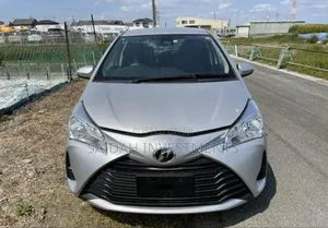 Toyota Vitz 1.0 FWD 5dr 2019 Silver