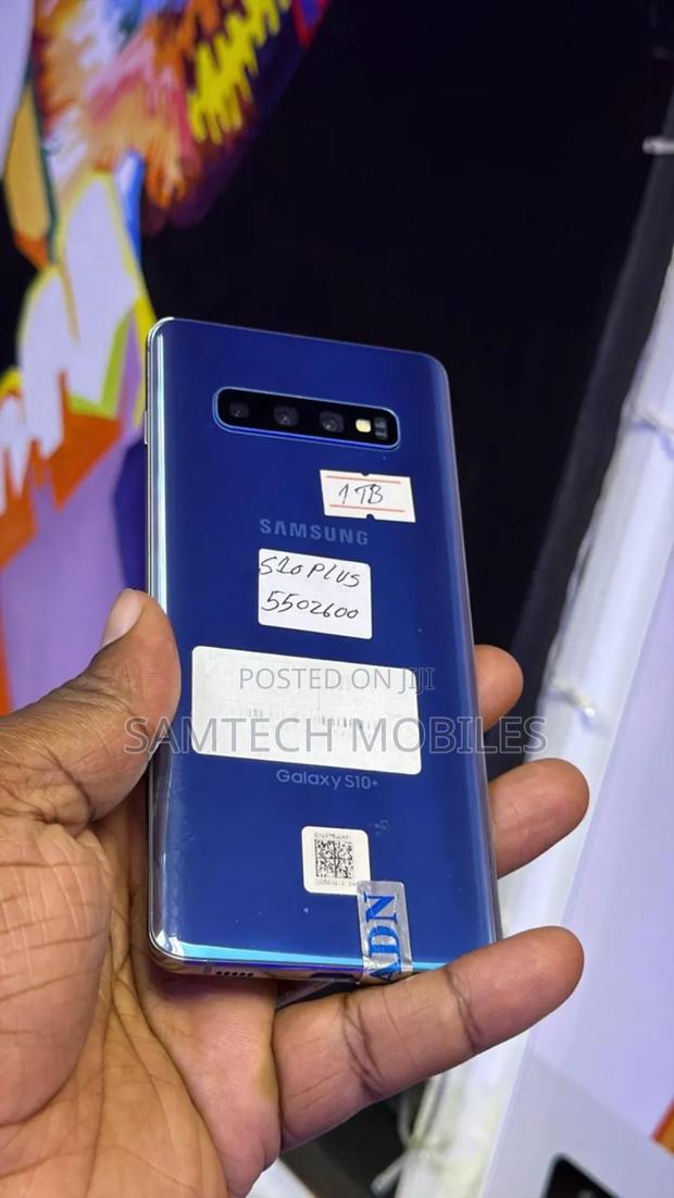 Samsung Galaxy S10 Plus 1 TB Blue - main view