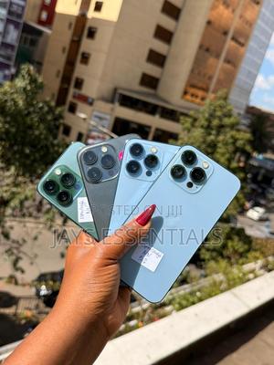 Apple iPhone 13 Pro 256 GB Blue - main view