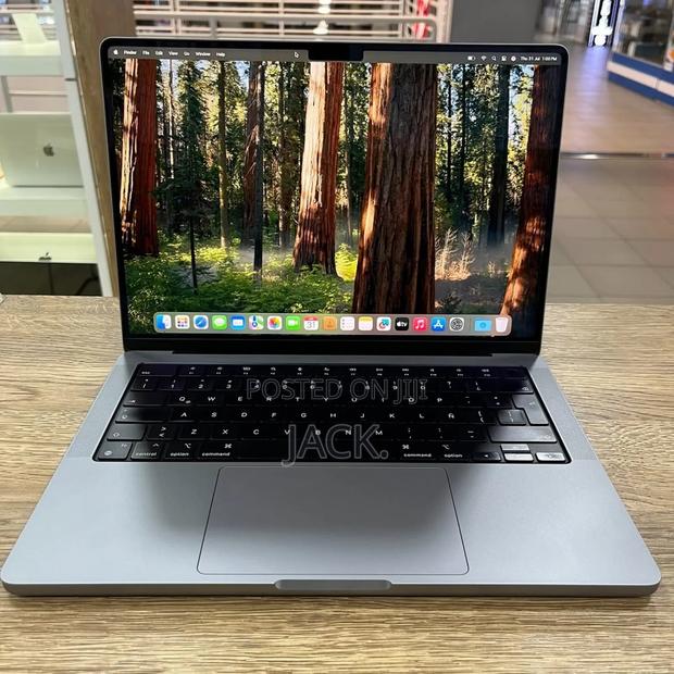 Laptop Apple MacBook Pro 2020 M1 32GB Apple M1 Max SSD 1T - main view