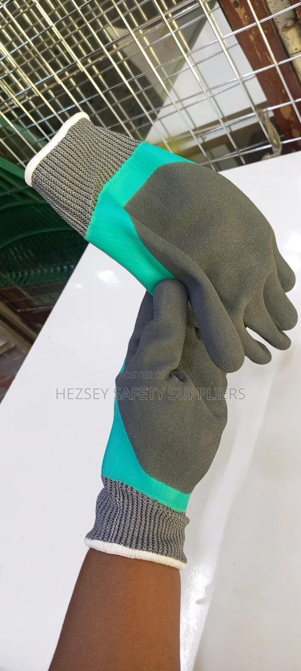 Water Proof Cut Resistant Gloves - main view
