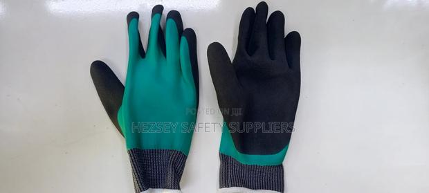 Cut Resistant Gloves With Nitrile Coating