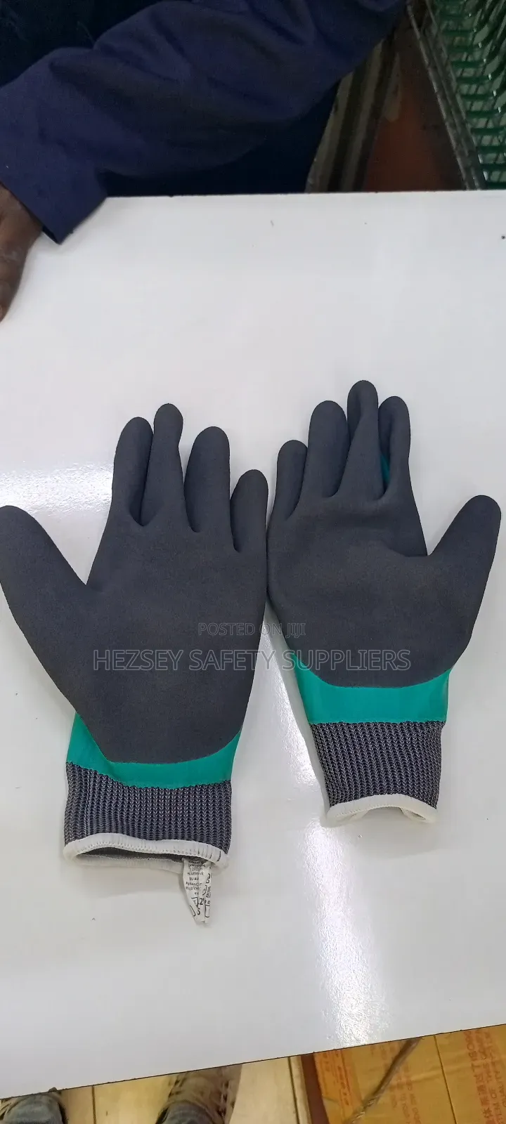 Cut Resistant Gloves With Nitrile Coating