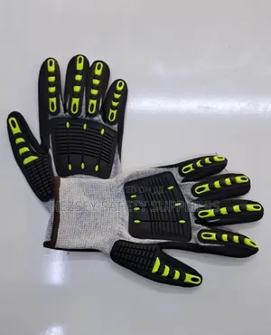 High Quality Impact Cut Resistant Glove