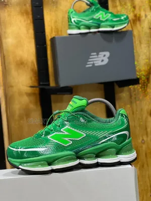 *New Balance 2000* ..New In "💙 And 💚"