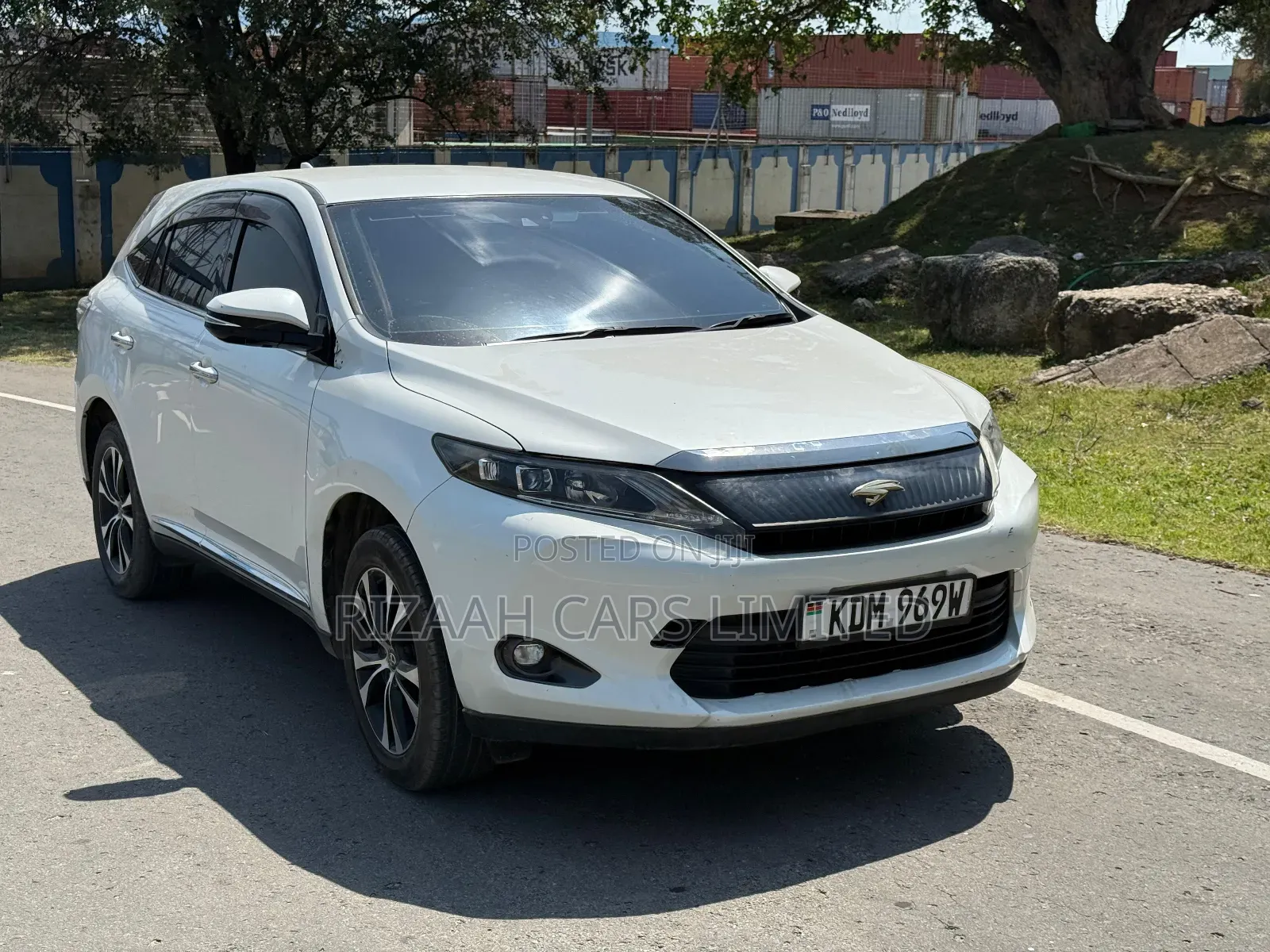Toyota Harrier 2.0 2016 White