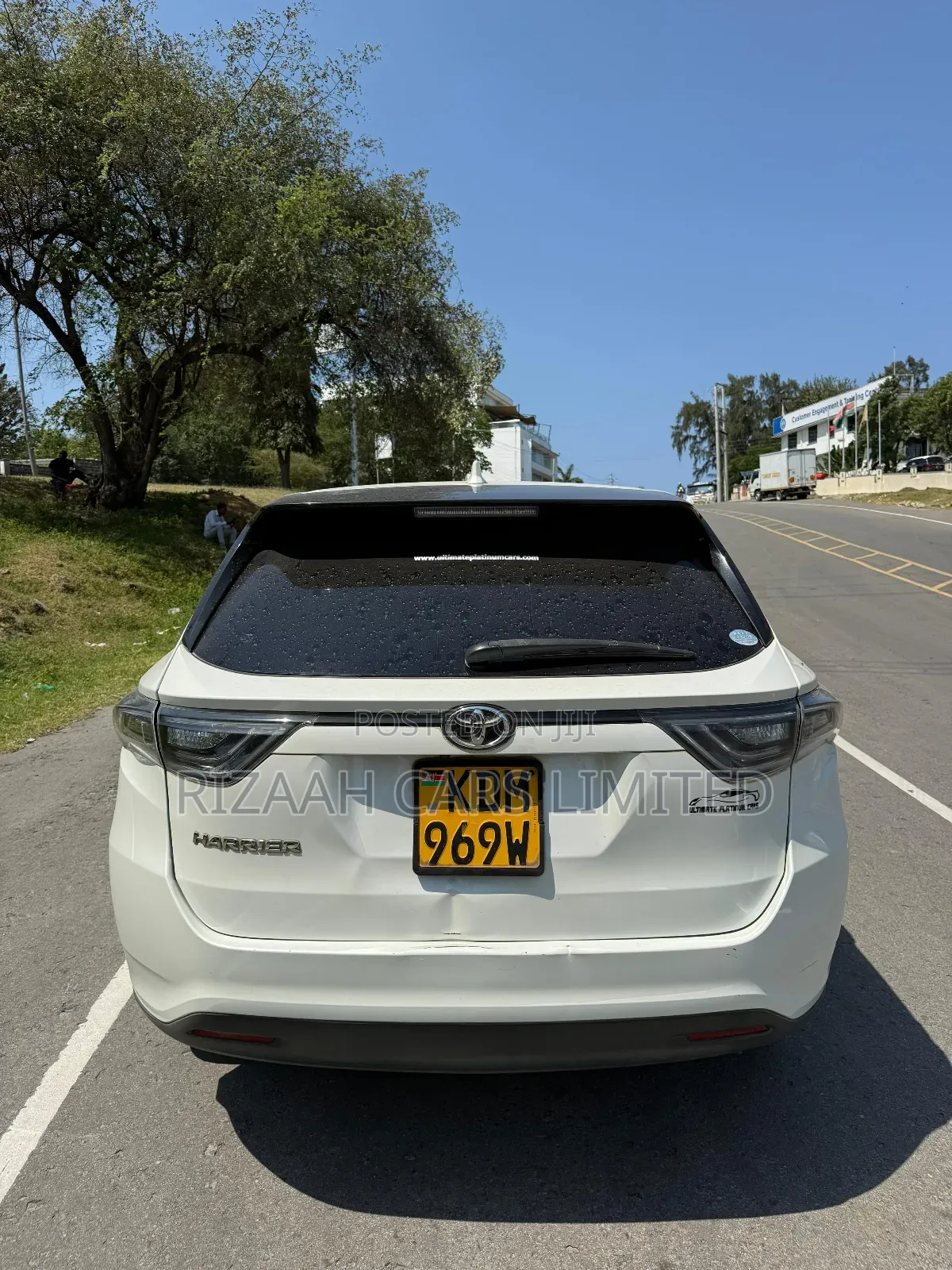 Toyota Harrier 2.0 2016 White