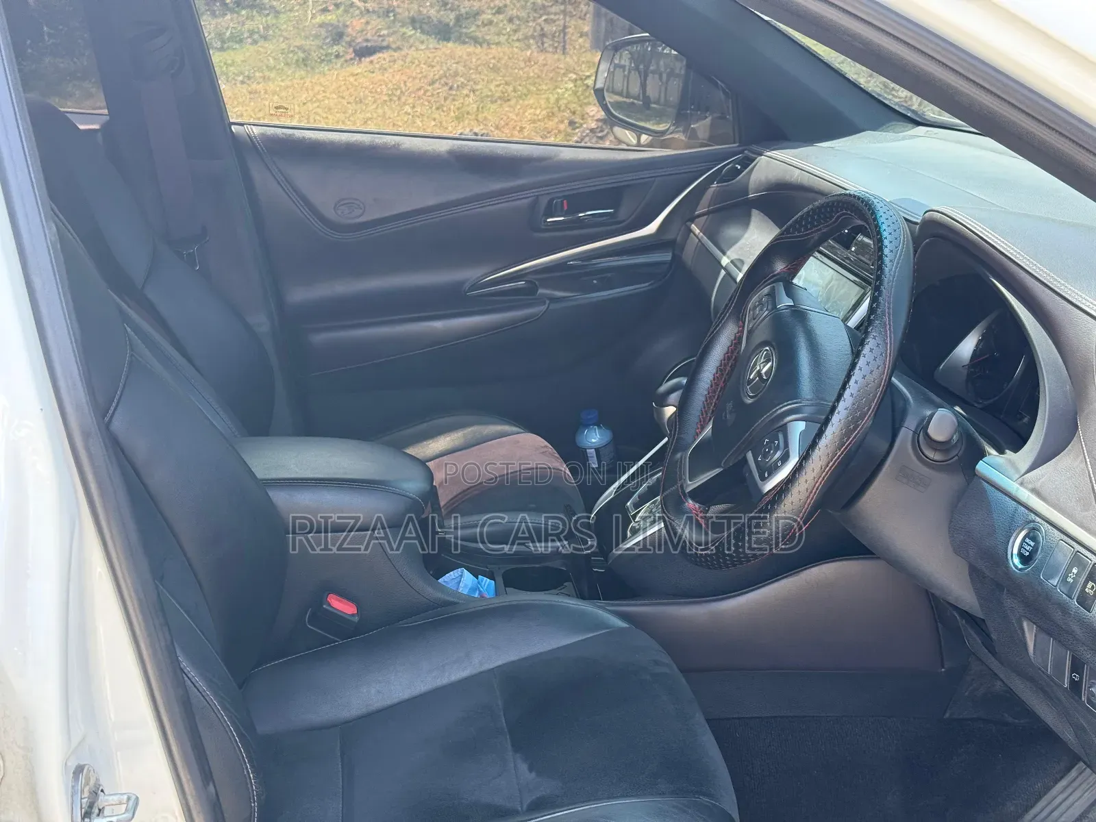 Toyota Harrier 2.0 2016 White