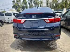 Honda Grace 1.5 Hybrid AWD 2019 Blue
