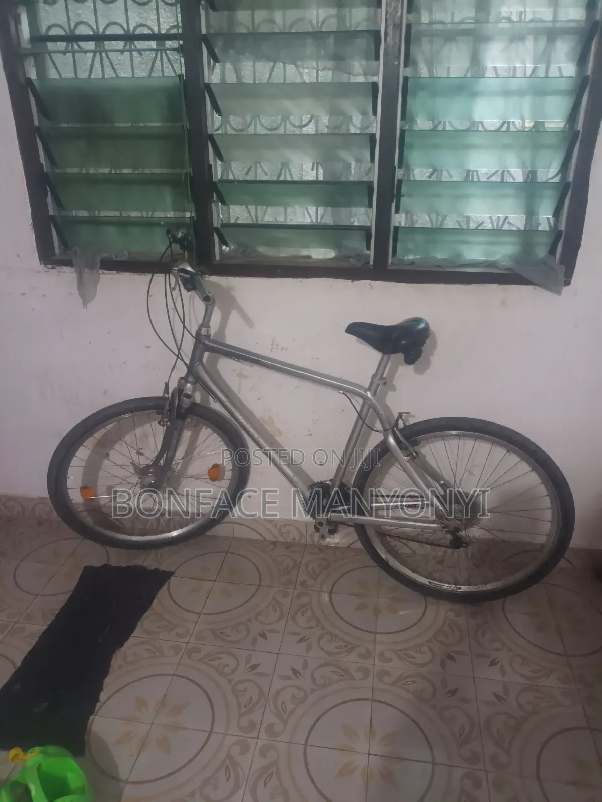 Giant Aluminum Bycicle.