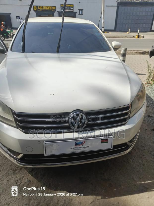 Vw Passat B6 Front Windscreen - main view