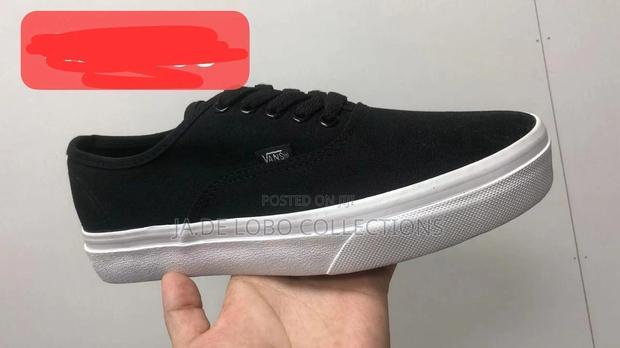 Ja.De Lobo Vans - thumbnail 2