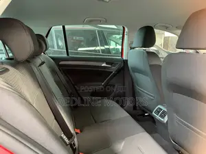 Volkswagen Golf TSI S FWD 2018 Red