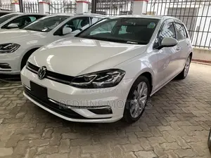 Volkswagen Golf TSI S FWD 2018 White
