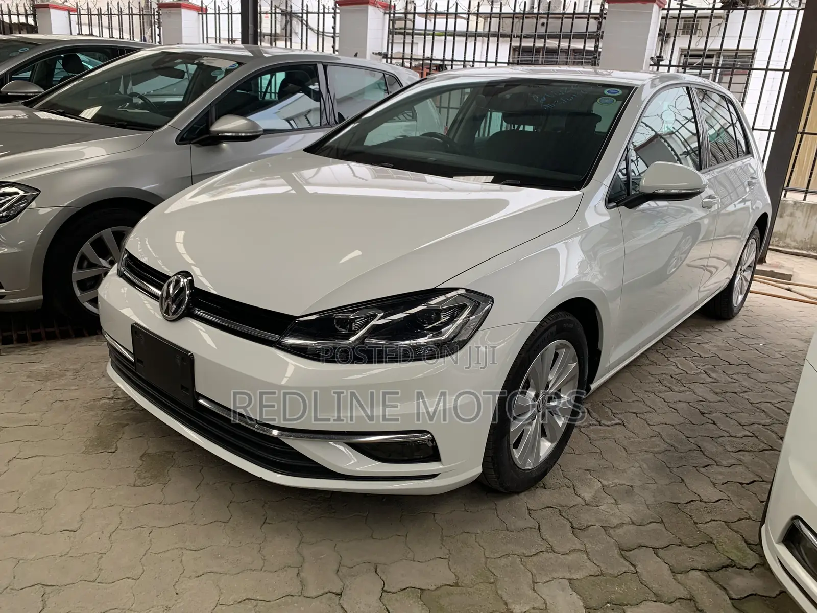 Volkswagen Golf TSI SE FWD 2018 Off white