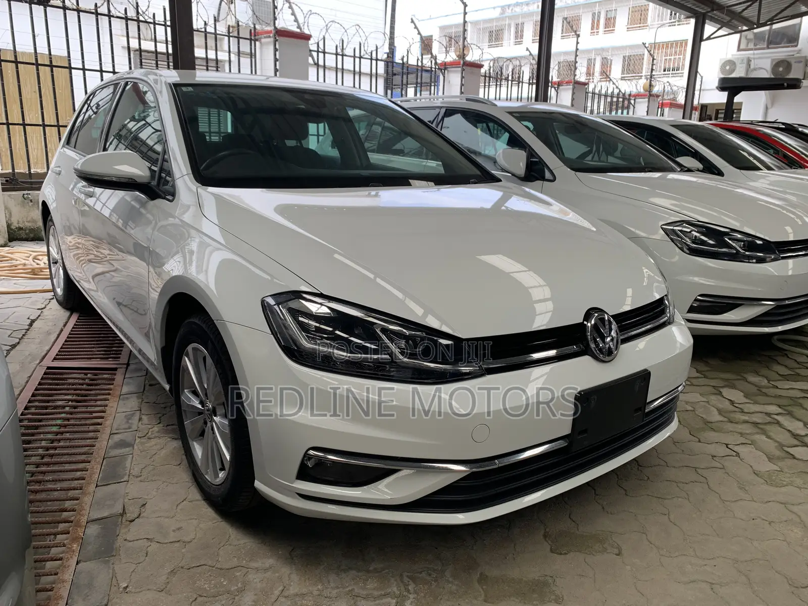 Volkswagen Golf TSI SE FWD 2018 Off white